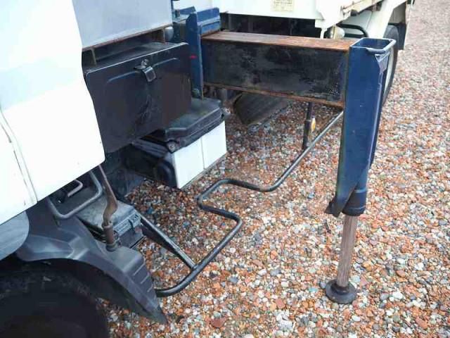 MITSUBISHI CANTER 2004 Image 31