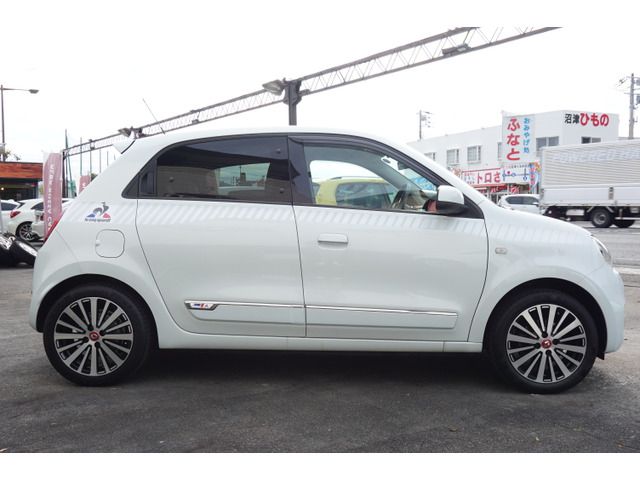 RENAULT TWINGO 2019 Image 31