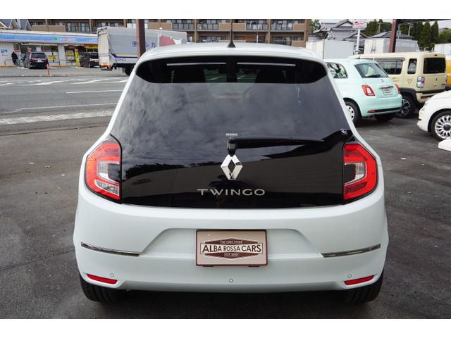 RENAULT TWINGO 2019 Image 31