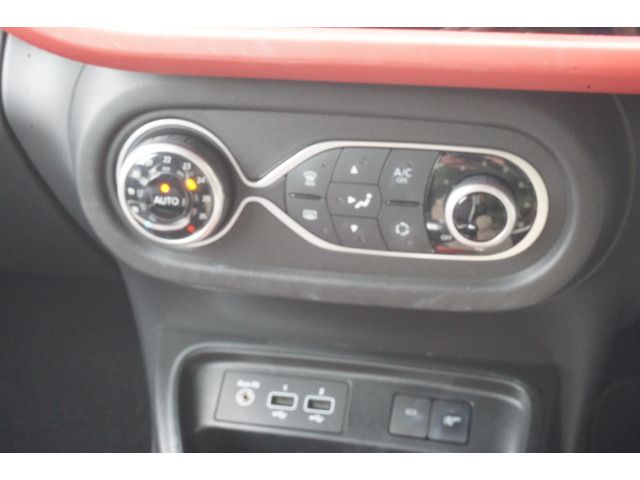 RENAULT TWINGO 2019 Image 31