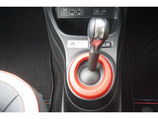 RENAULT TWINGO 2019 Image 31