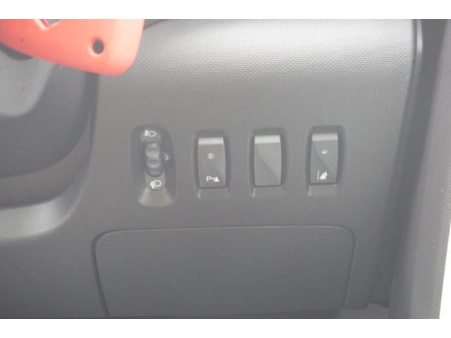 RENAULT TWINGO 2019 Image 31