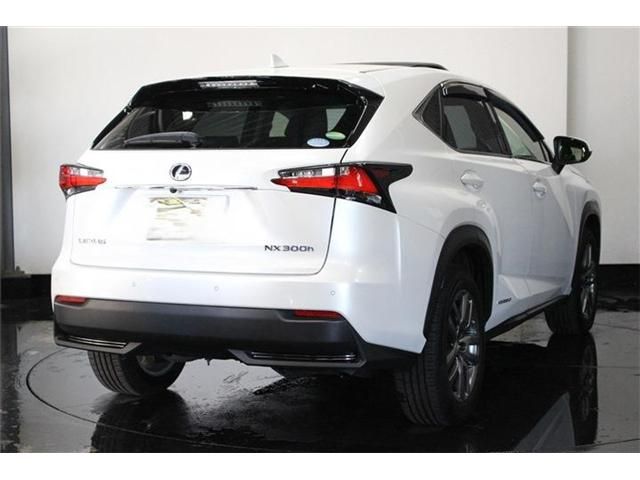 TOYOTA LEXUS NX300H AWD 2015 Image 31