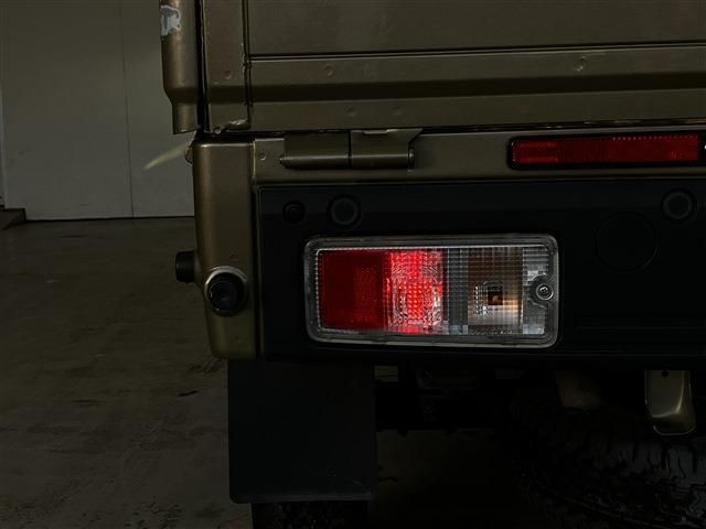 DAIHATSU HIJET TRUCK 4WD 2022 Image 31