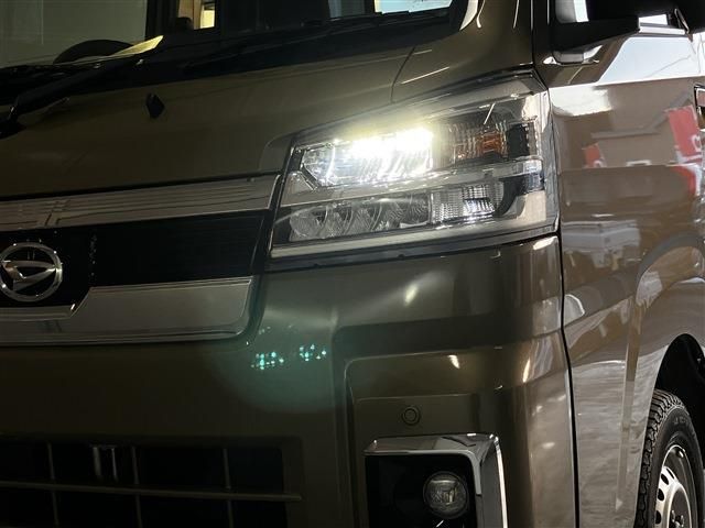 DAIHATSU HIJET TRUCK 4WD 2022 Image 31