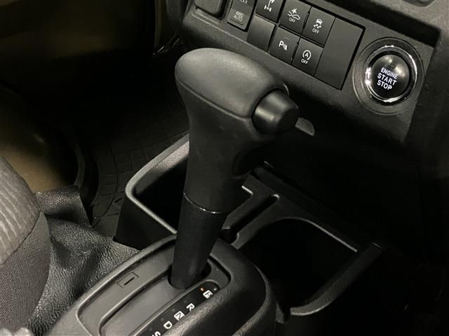 DAIHATSU HIJET TRUCK 4WD 2022 Image 31