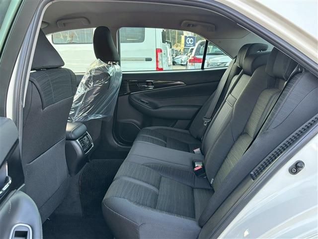 TOYOTA CROWN SEDAN HYBRID 2015 Image 31