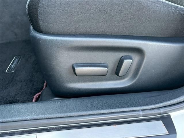 TOYOTA CROWN SEDAN HYBRID 2015 Image 31