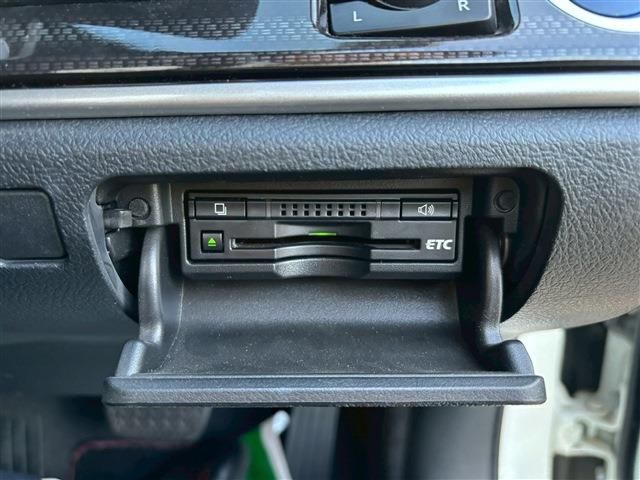 TOYOTA CROWN SEDAN HYBRID 2015 Image 31