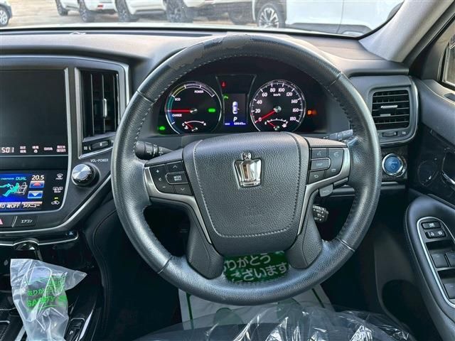 TOYOTA CROWN SEDAN HYBRID 2015 Image 31