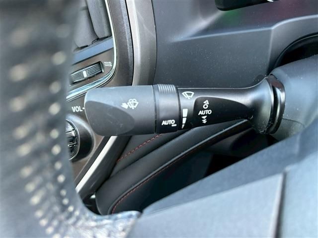 TOYOTA CROWN SEDAN HYBRID 2015 Image 31