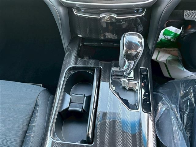 TOYOTA CROWN SEDAN HYBRID 2015 Image 31