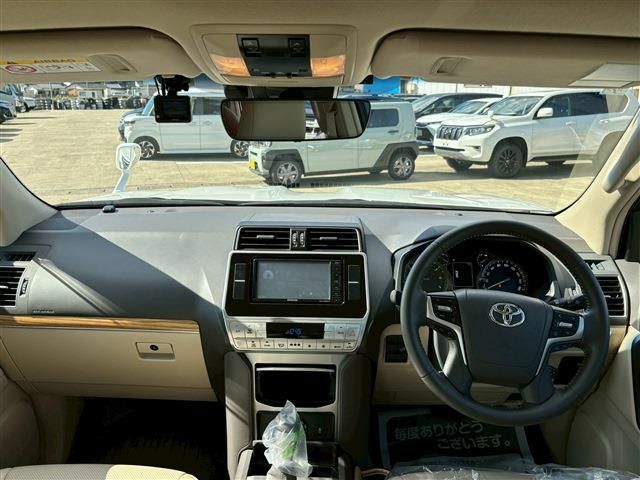 TOYOTA LANDCRUISER PRADO 2023 Image 31