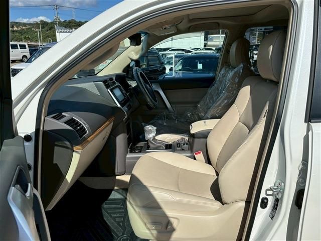 TOYOTA LANDCRUISER PRADO 2023 Image 31