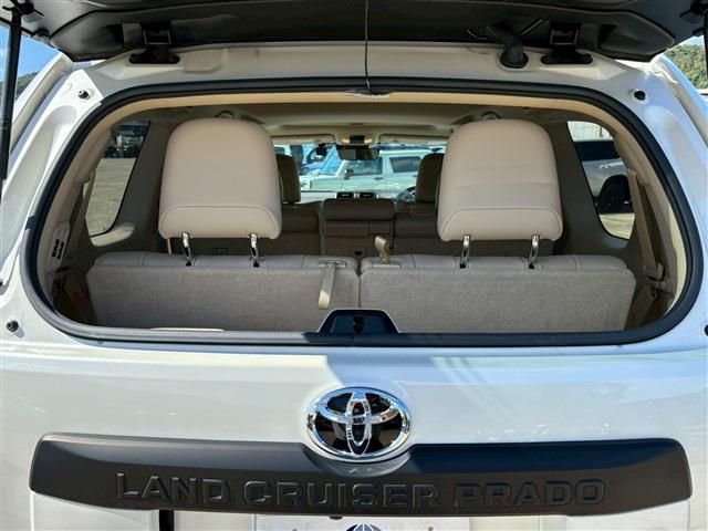 TOYOTA LANDCRUISER PRADO 2023 Image 31