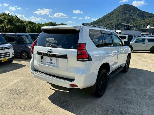 TOYOTA LANDCRUISER PRADO 2023 Image 31