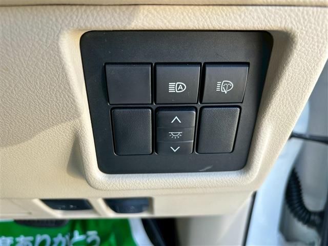 TOYOTA LANDCRUISER PRADO 2023 Image 31