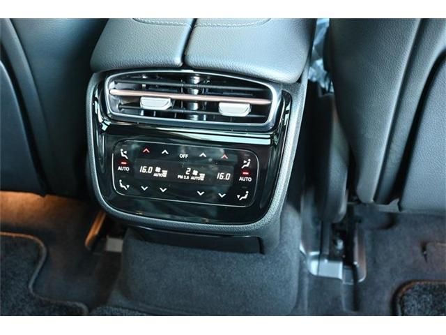 MERCEDES BENZ EQE 2024 Image 31