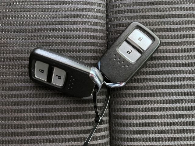 HONDA FIT HYBRID 2018 Image 31