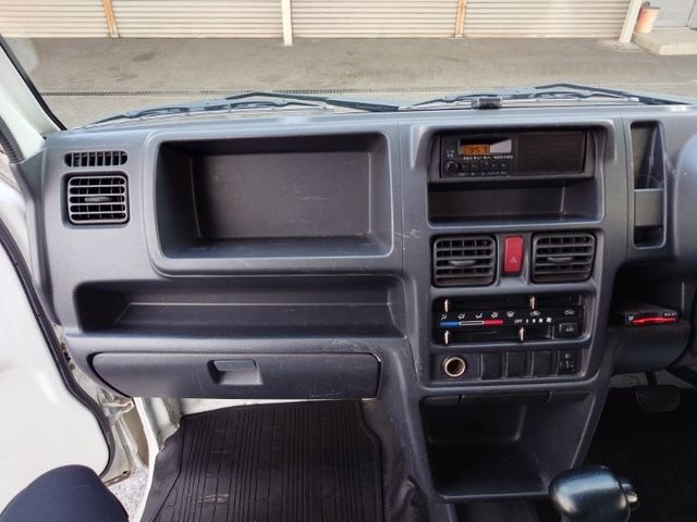 NISSAN NT100 CLIPPER 2016 Image 31