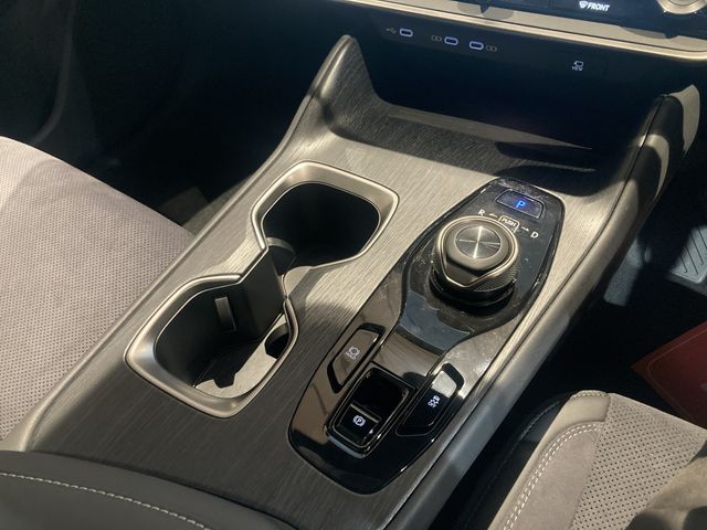 TOYOTA LEXUS RZ450E 2023 Image 31