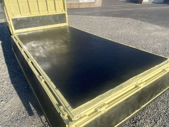 MITSUBISHI CANTER 1984 Image 31