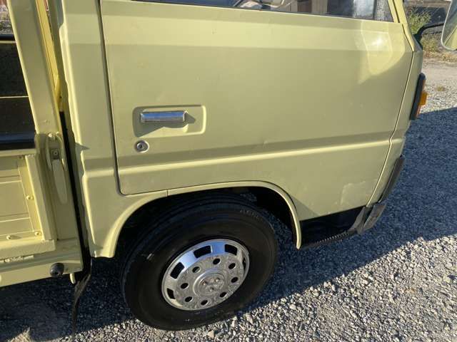 MITSUBISHI CANTER 1984 Image 31