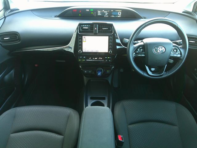 TOYOTA PRIUS 4WD 2021 Image 31