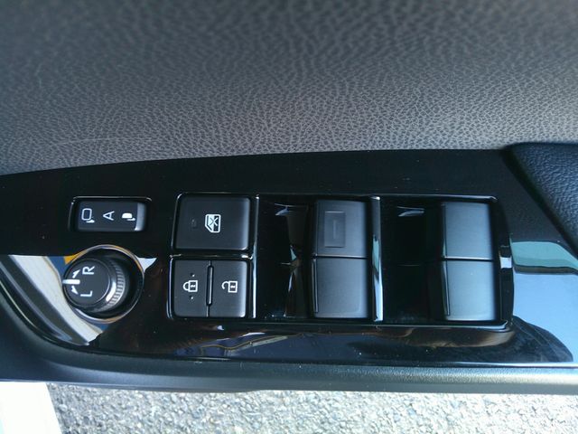 TOYOTA PRIUS 4WD 2021 Image 31