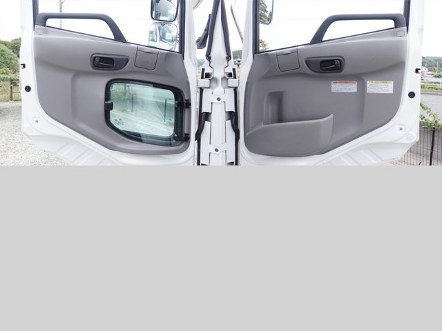 NISSAN DIESEL QUON 2018 Image 31