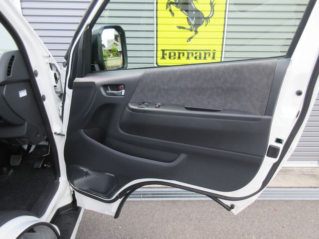 TOYOTA HIACE WAGON 4WD 2025 Image 31