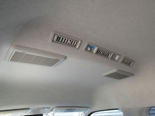 TOYOTA HIACE WAGON 4WD 2025 Image 31