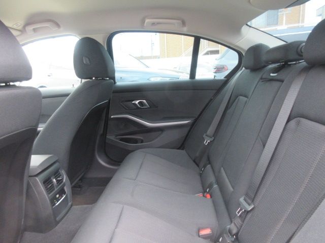 BMW 3SERIES SEDAN 2021 Image 31