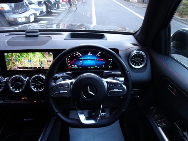 MERCEDES BENZ EQB 2022 Image 31