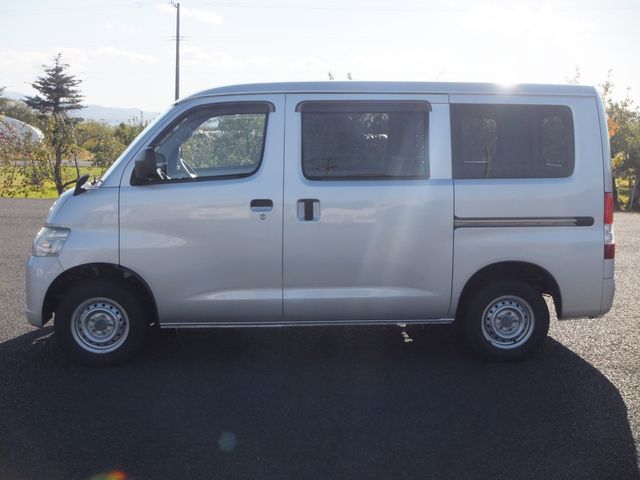 TOYOTA LITEACE VAN 4WD 2019 Image 31