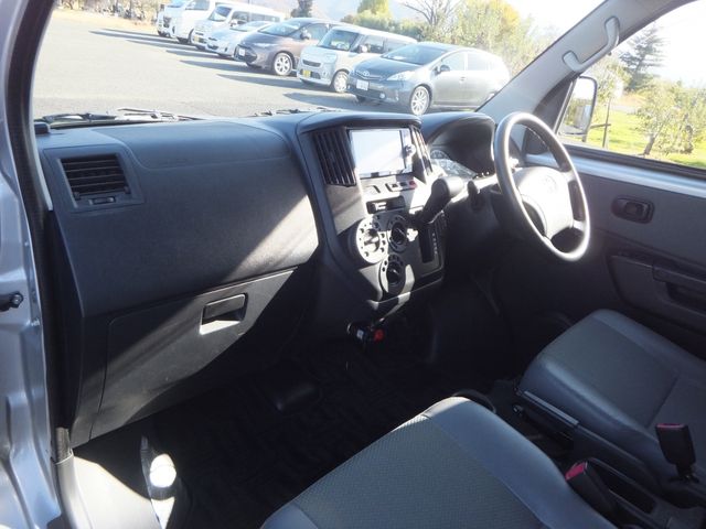 TOYOTA LITEACE VAN 4WD 2019 Image 31