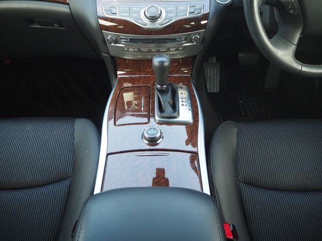 NISSAN FUGA HYBRID 2016 Image 31