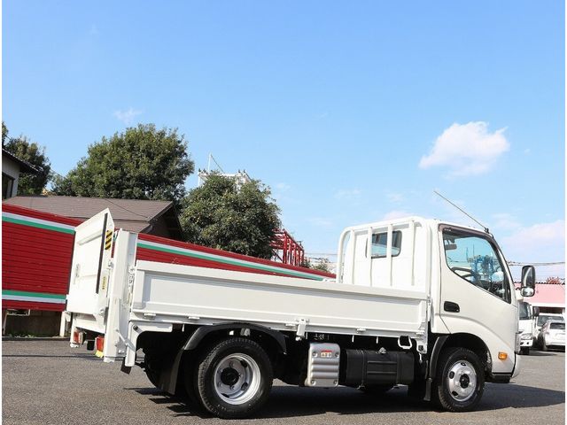 HINO DUTRO 2019 Image 31
