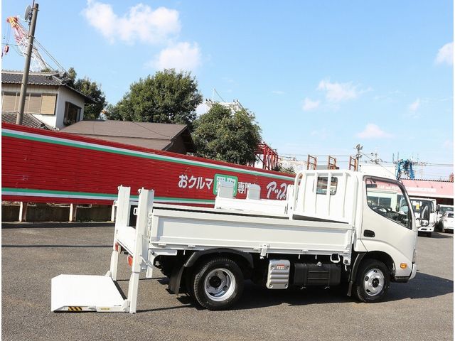 HINO DUTRO 2019 Image 31