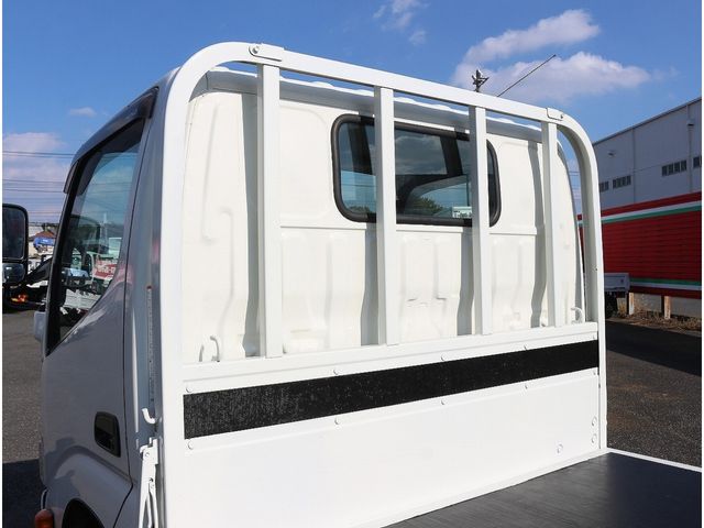 HINO DUTRO 2019 Image 31