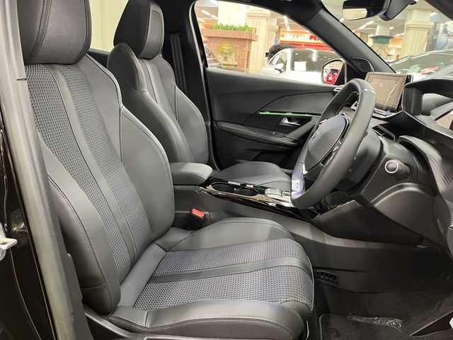 PEUGEOT E-2008 2025 Image 31