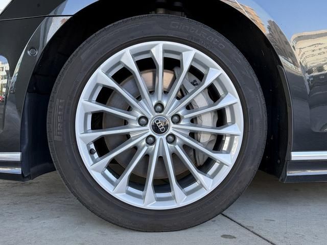 AUDI A8 2023 Image 31