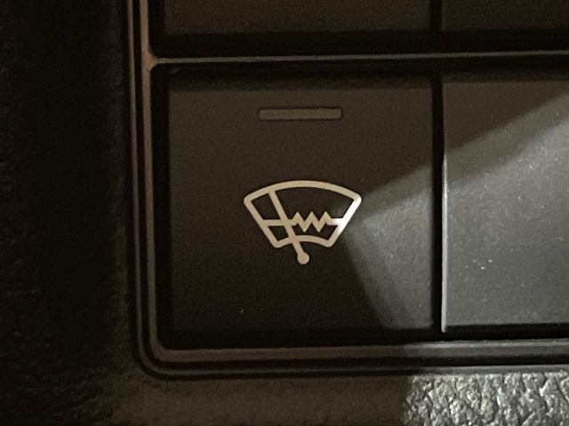 TOYOTA LANDCRUISER PRADO 2022 Image 31