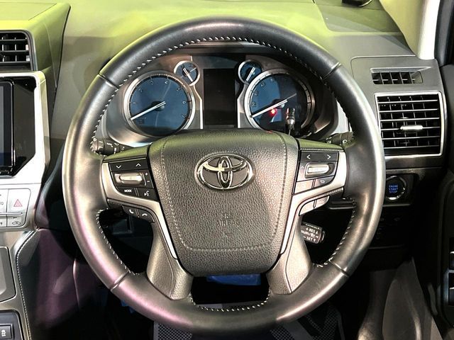 TOYOTA LANDCRUISER PRADO 2022 Image 31