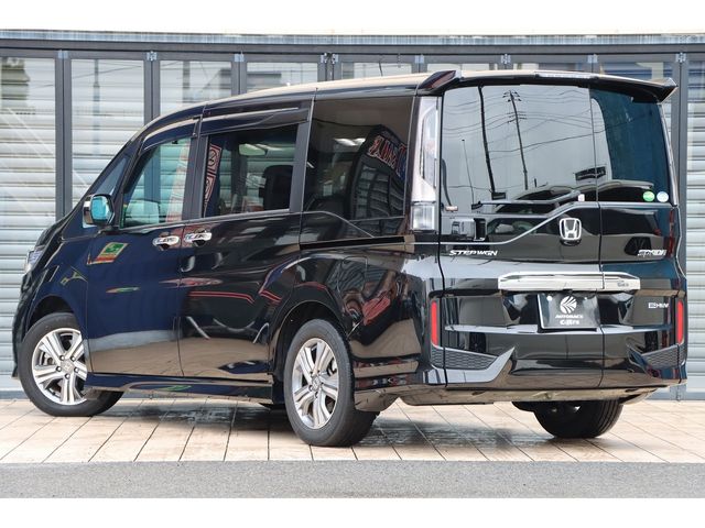 HONDA STEPWAGON E:HEV SPAD 2021 Image 31