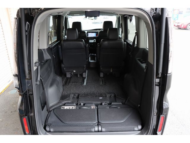 HONDA STEPWAGON E:HEV SPAD 2021 Image 31