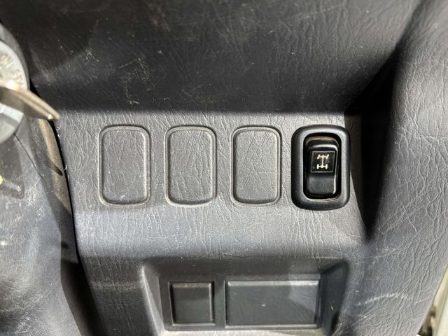 DAIHATSU HIJET TRUCK 4WD 2003 Image 31