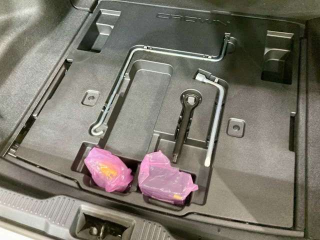 TOYOTA CROWN SEDAN HYBRID 4 2018 Image 31