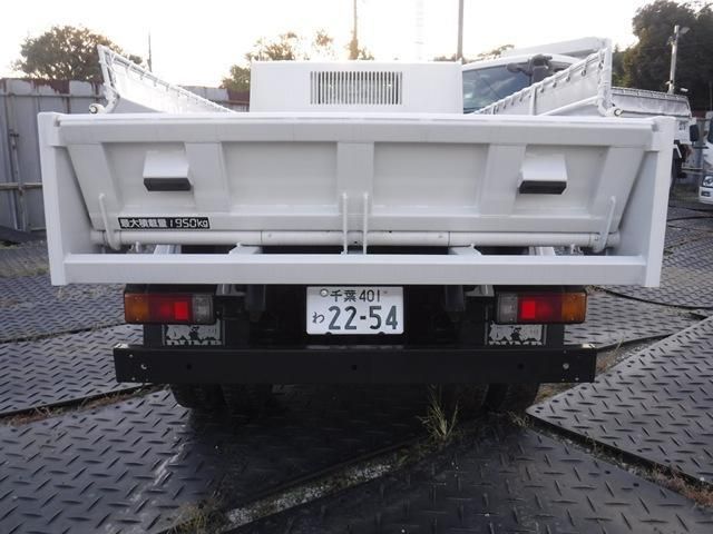 HINO DUTRO 2016 Image 31