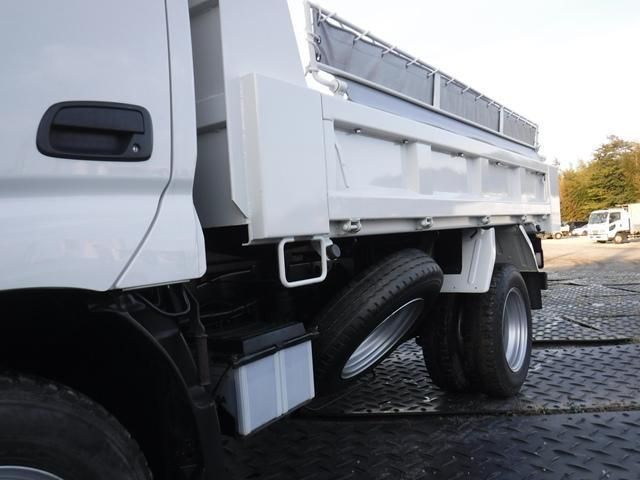 HINO DUTRO 2016 Image 31